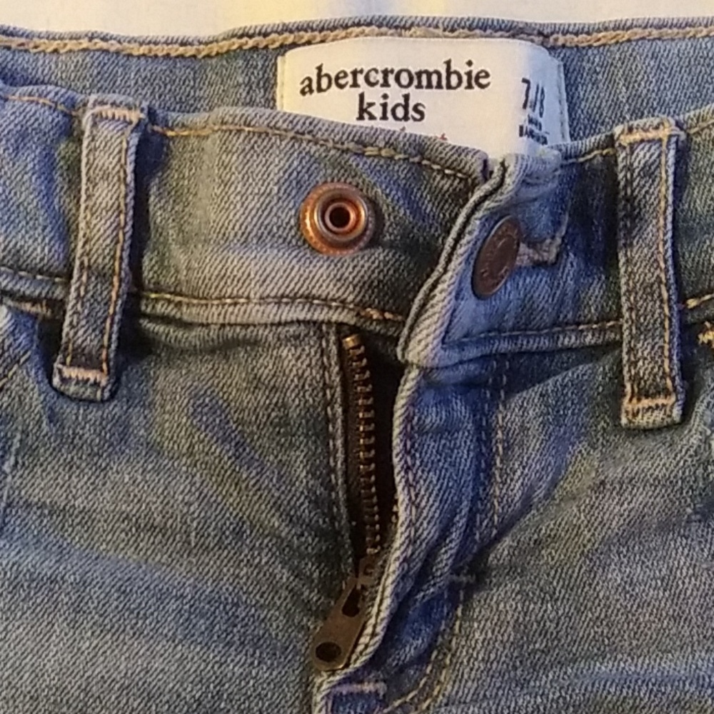 Jean Shorts - Picture 2 of 3